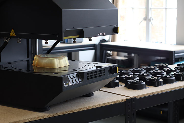 小型・卓上型 圧空成形機 Mayku Multiplier（メイキュー マルチプライヤー）