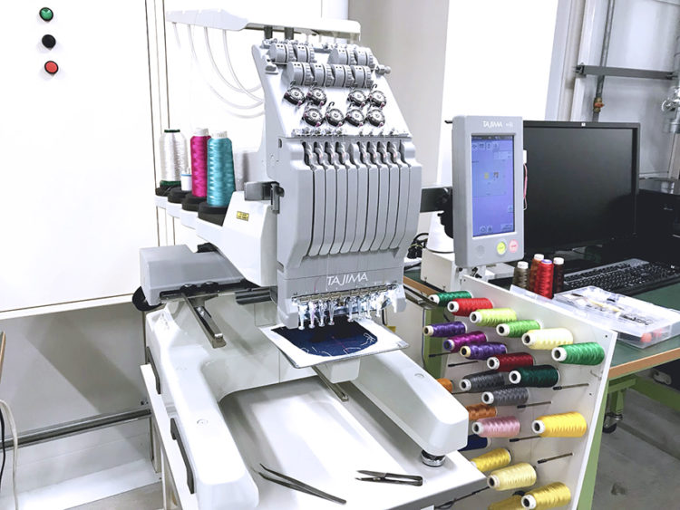 コンパクト工業用刺繍 刺しゅう ミシン タジマ 彩 Sai が ものづくりシェア工房 Maker Sでレンタル利用できるようになりました 使ってみた感想もご紹介 コムネット コンパクト工業用刺繍 刺しゅう ミシン タジマ 彩 Sai が ものづくりシェア工房 Maker Sでレンタル利用できるようになりました 使ってみた感想もご紹介 コムネット