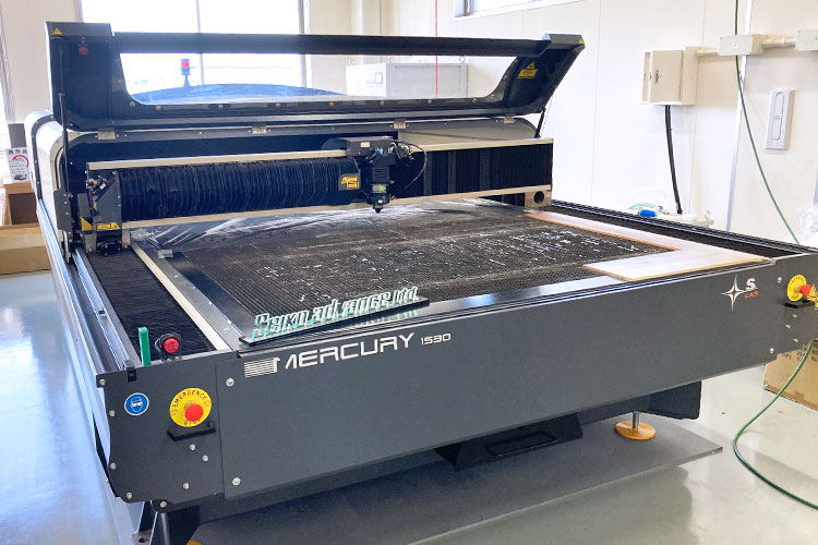 導入機種：レーザー加工機 SEIシリーズ MERCURY｜株式会社セイコーアドバンス様｜レーザー加工機の導入事例