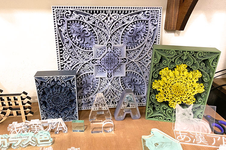 複雑な装飾を施した展示サンプル｜八千代舞台美術有限会社様