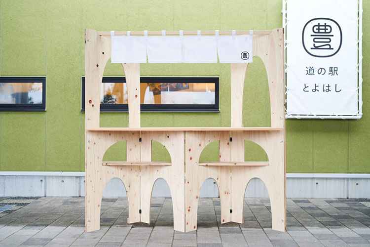 組立式屋台「Patto（パッと）」その名の通り、パッと屋台が組み立てられる、持ち運びができる什器｜老津木工有限会社様｜レーザー加工機・レーザーカッターの導入事例