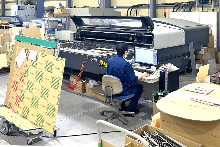 大型レーザー加工機 SEI MERCURY|菅原工芸様|レーザー加工機・レーザーカッターの導入事例